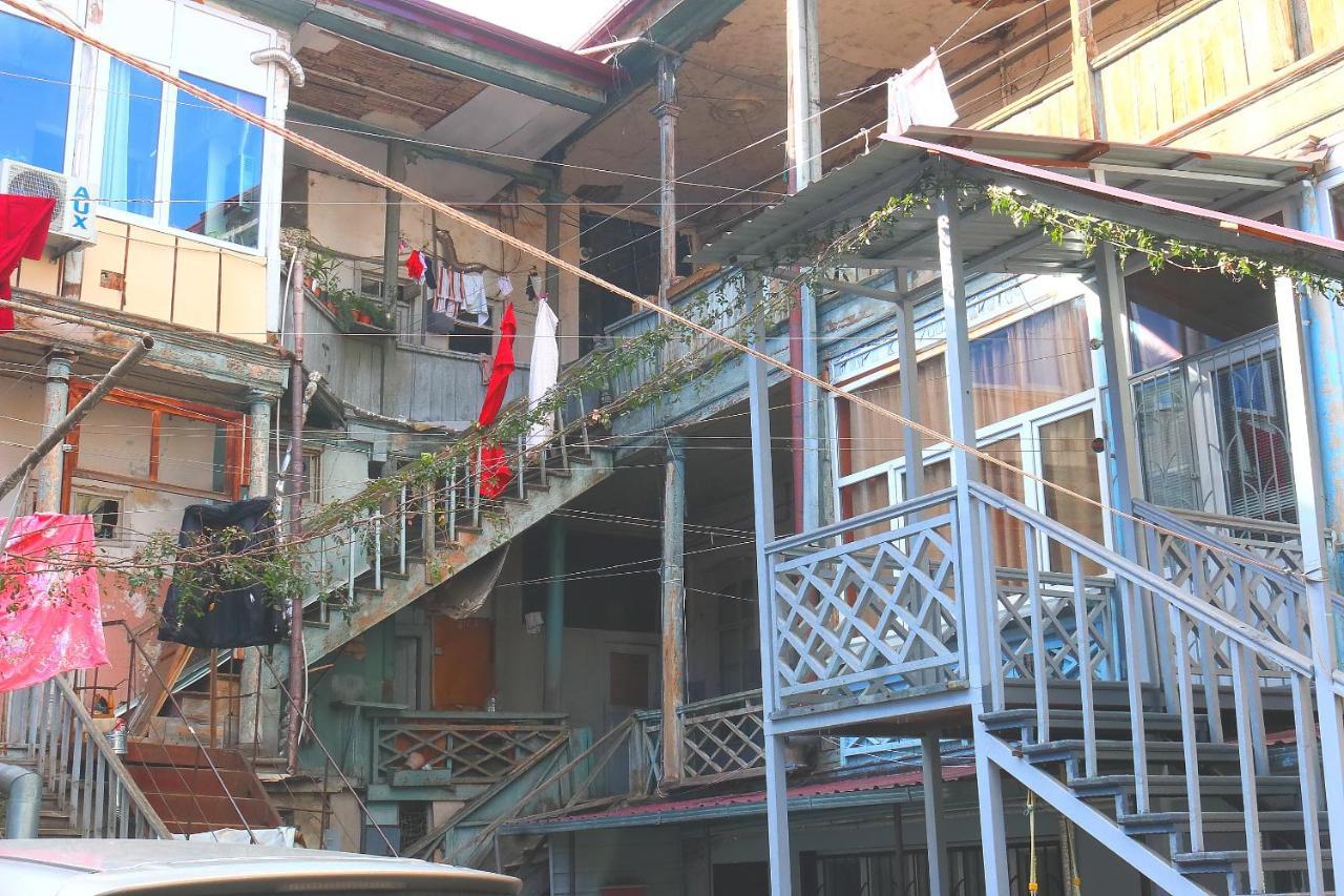 Historical Apartment In Old Tiflis Exterior foto